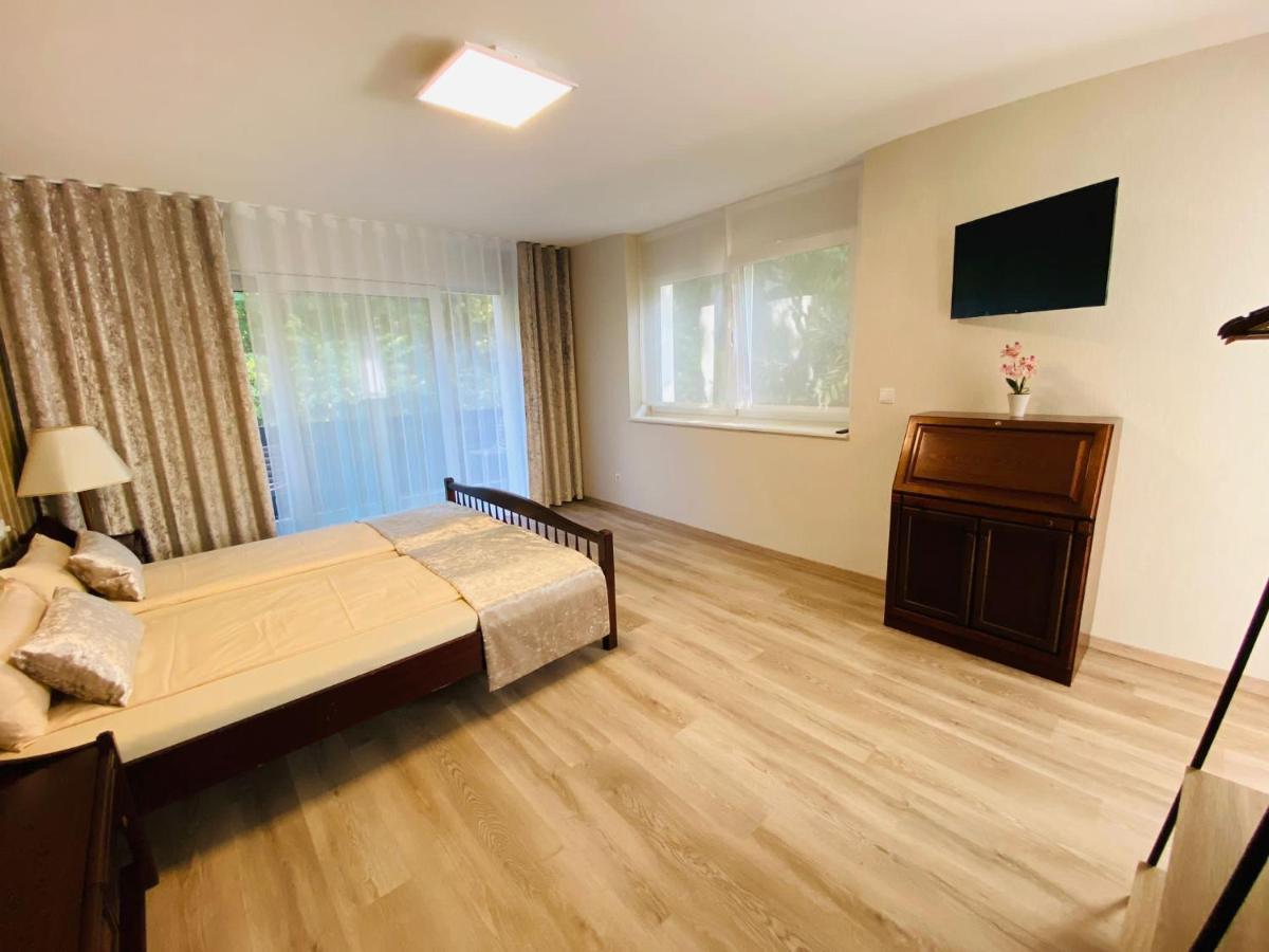 Appartamento Auf Der Alm 21 N.6 Baden-Baden Esterno foto