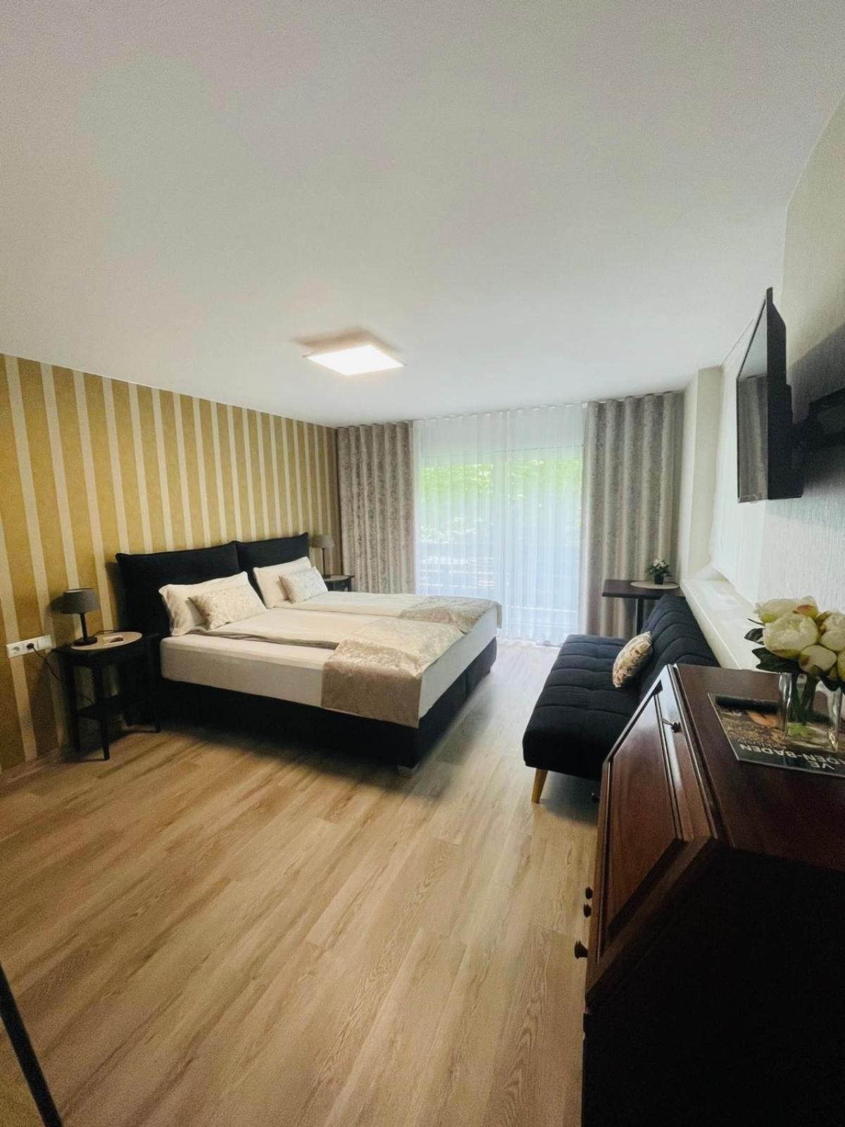 Appartamento Auf Der Alm 21 N.6 Baden-Baden Esterno foto